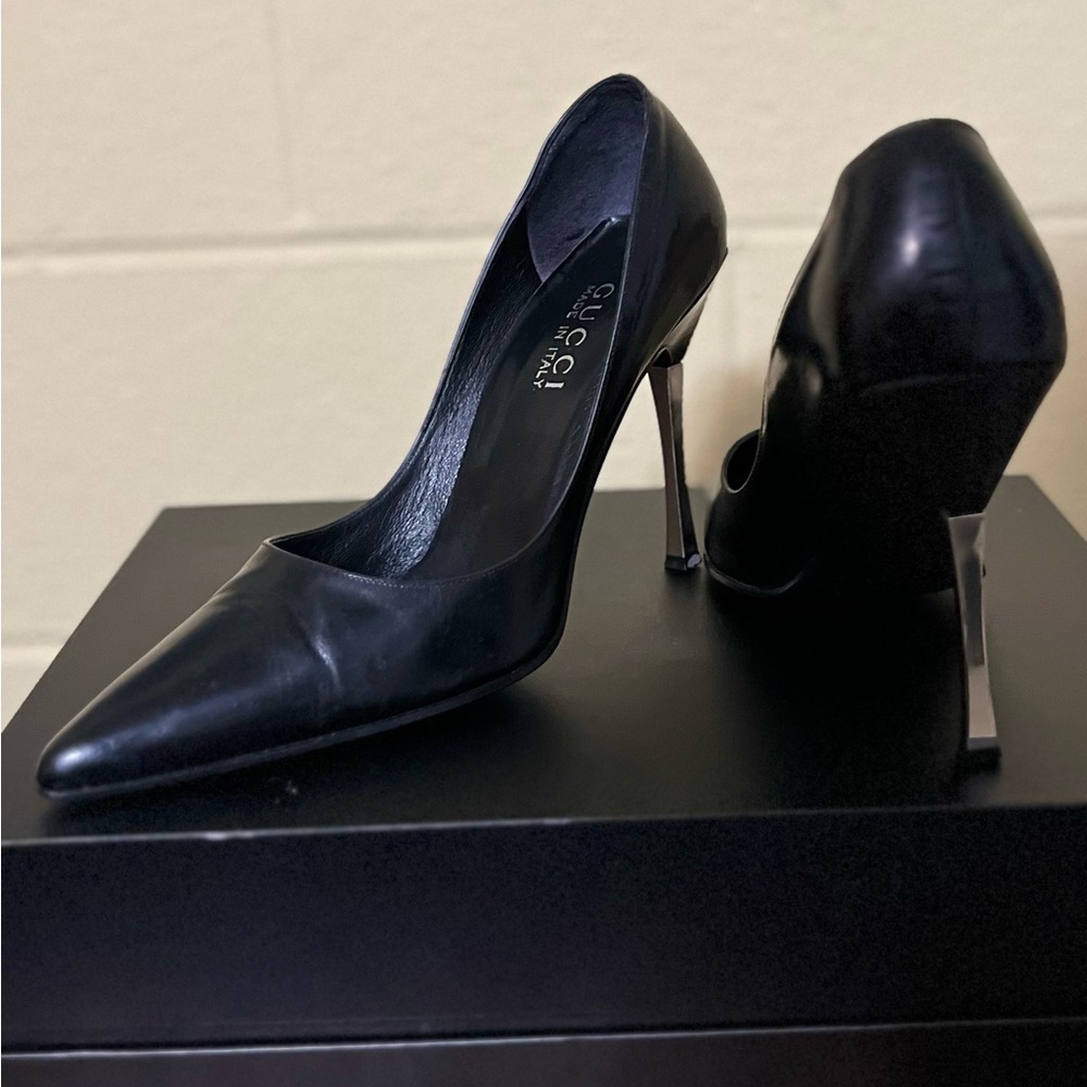 Gucci Sleek Black Heels